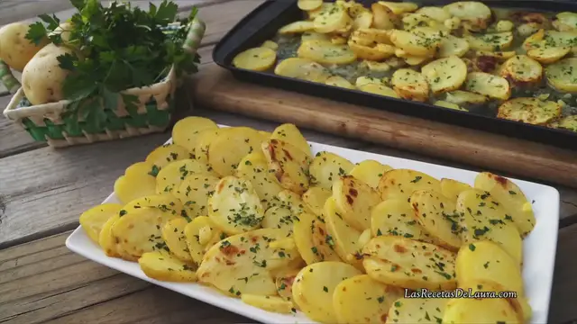 Video thumbnail for Recetas de PAPAS AL HORNO patatas fáciles y sabrosas
