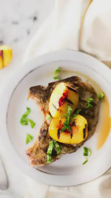 Video thumbnail for Pork Chops With Grilled Peaches