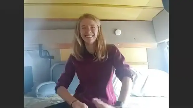 Video thumbnail for Campervan digital nomadism life with Hilary Bird