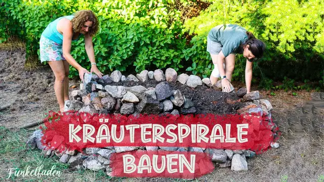 Video thumbnail for ?‍? Kräuterspirale bauen ?‍?  Garten DIY ? Ganz einfach ohne Zement und Vorkenntnisse ?