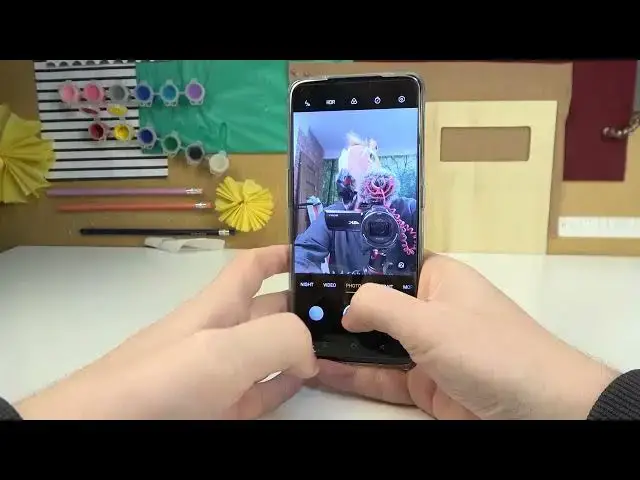 'Video thumbnail for How to Take Selfie with Palm in OPPO Reno5 Z 5G'