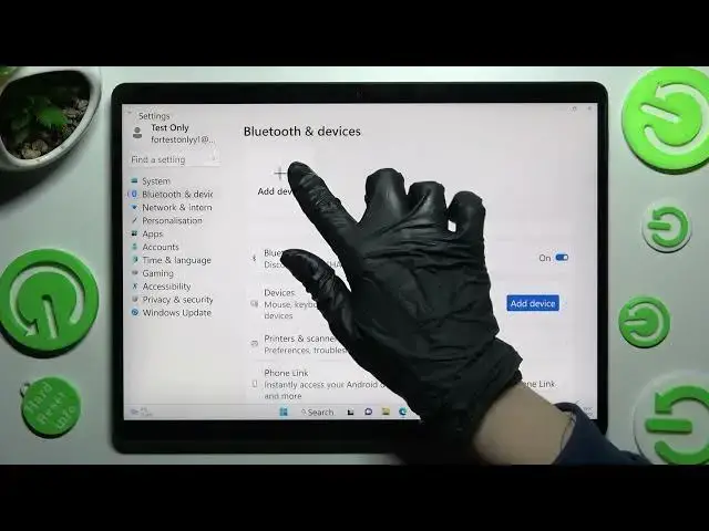 Video thumbnail for MICROSOFT SURFACE PRO 8 - How To Connect Bluetooth Device
