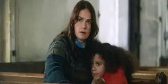 Video thumbnail for Video: Apple Shares DOWN CEMETERY ROAD Finale Sneak Peek Clip