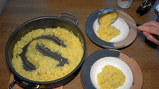 'Video thumbnail for Risotto Milanese'
