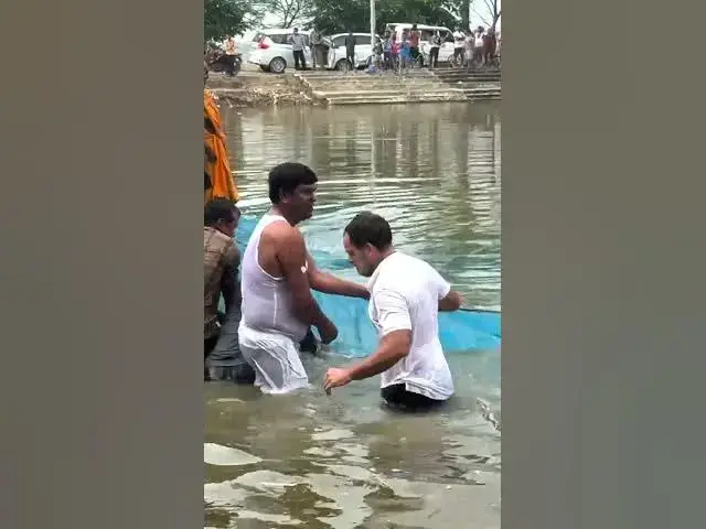 Video thumbnail for Helping hands in times of need — humanity always comes first. 🌊🤝 #HumanityFirst #shorts #rahulgandhi