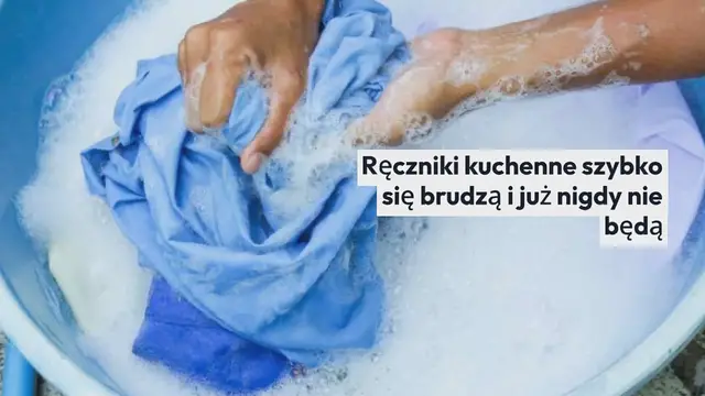 'Video thumbnail for Ręczniki kuchenne, pralka nie jest potrzebna: wyrzuć 1 łyżkę | Będziesz mieć je białe i bardzo czyste'