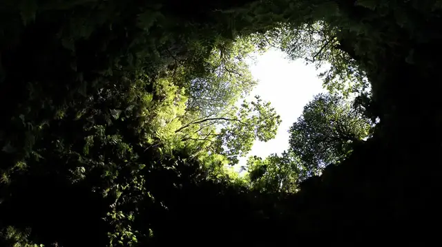 Video thumbnail for Algar do Carvao azf Terceira | Azoren