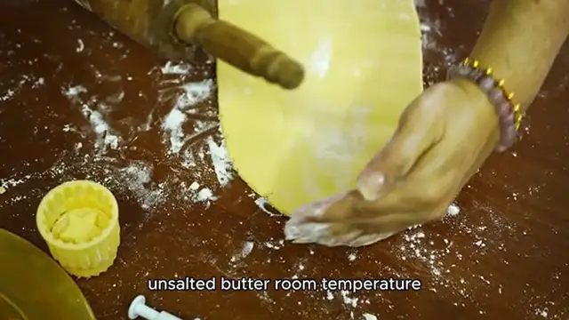 Video thumbnail for Chewy chocolate chip cookierecipe