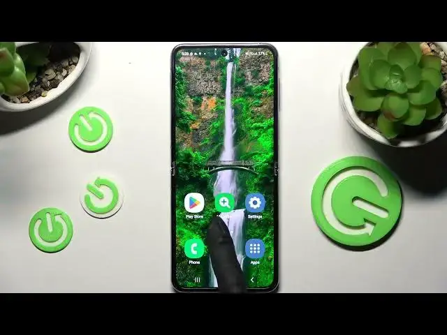 'Video thumbnail for How to Enable & Disable Easy Mode on Samsung Galaxy Z Flip4'