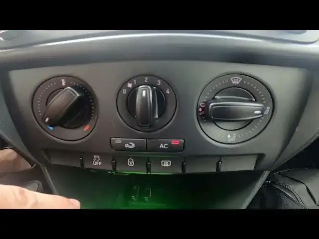 Video thumbnail for How to Enable or Disable Interior Airflow Circulation in Seat Toledo IV ( 2012 – 2018 )