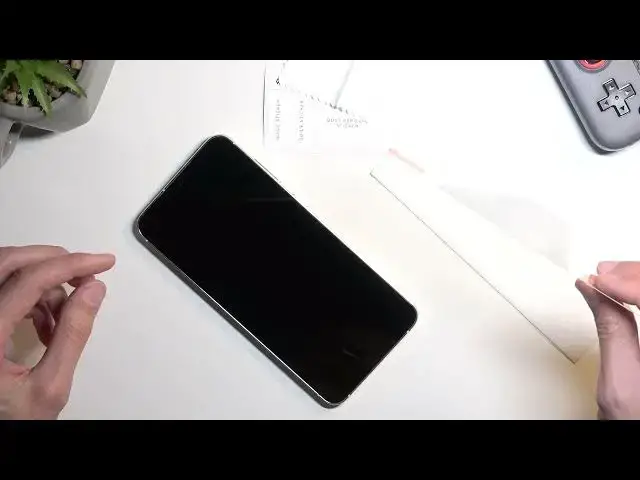 Video thumbnail for How to Install a Tempered Glass on Samsung Galaxy S23+ - Safety Glass