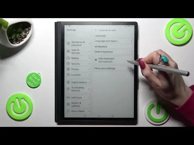 Video thumbnail for How to Manage Typing Features in Huawei MatePad Paper - Type Text Correction Options