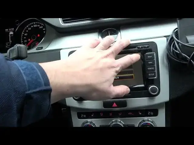 Video thumbnail for How to Change Video Format for Display in Volkswagen Passat B7 (2010 - 2015) - Change Video Size