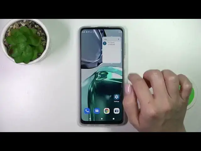 'Video thumbnail for How to Add & Remove Home Screen Widgets on Motorola Moto G62 5G'
