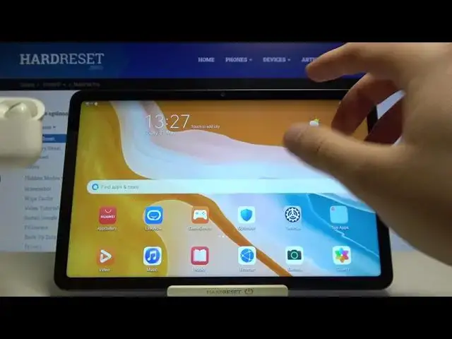 Video thumbnail for How to Connect AirPods Pro with Huawei MatePad 10.4 – Pair AirPods Pro
