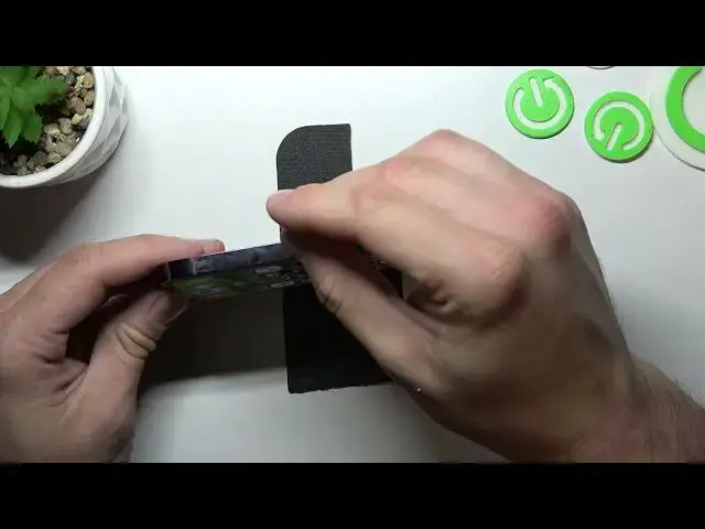 Video thumbnail for Does the iPhone 14 Pro have an SD Memory Card Slot?