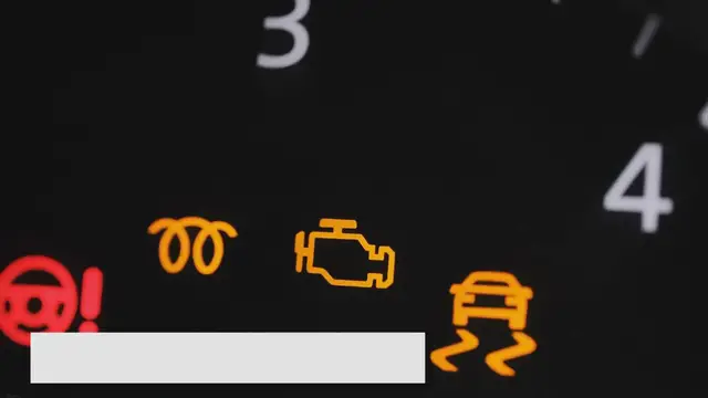 Video thumbnail for Decoding the Engine Oil Light: What Does a Blinking Light Indicate?