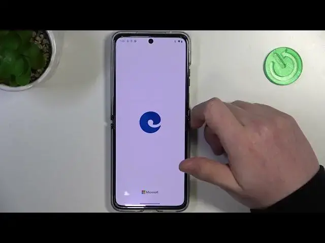 Video thumbnail for How to Download the Microsoft Edge Browser App on MOTOROLA Razr 40 Ultra