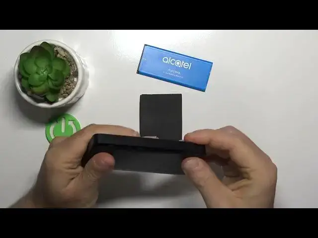 Video thumbnail for How to Install Battery in a New One TCL LinkZone LTE Router Model - Set Up TCL LinkZone LTE Router