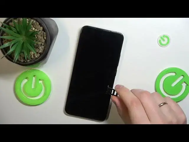 'Video thumbnail for How to Insert SIM on XIAOMI 14?'