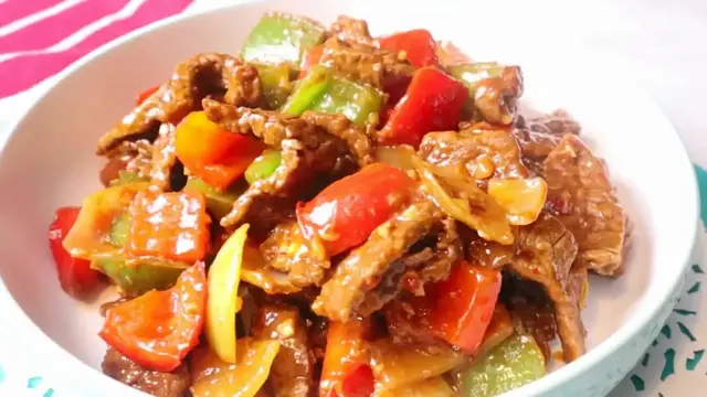 Video thumbnail for Pepper Steak Recipe - Pepper Steak