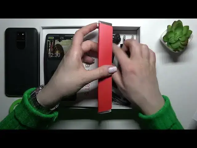 Video thumbnail for Check All Accessories You Can Find in Box With Emporia Smart 5 - Unboxing