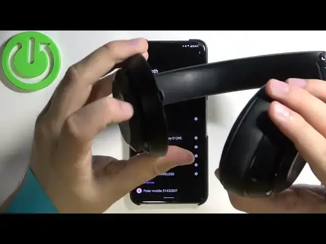 Video thumbnail for How to Power On and Off Beats Studio 3?