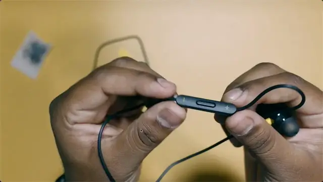 'Video thumbnail for Realme Buds 2 Wired Earphones / Best Wired Earphone Under Rs 1000'