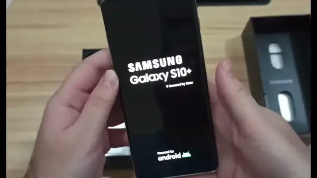 Video thumbnail for Samsung Galaxy S10 plus unboxing 2022