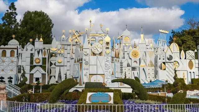 Video thumbnail for Small World Super Bowl Show - DISNEY THIS DAY - January 27, 1991