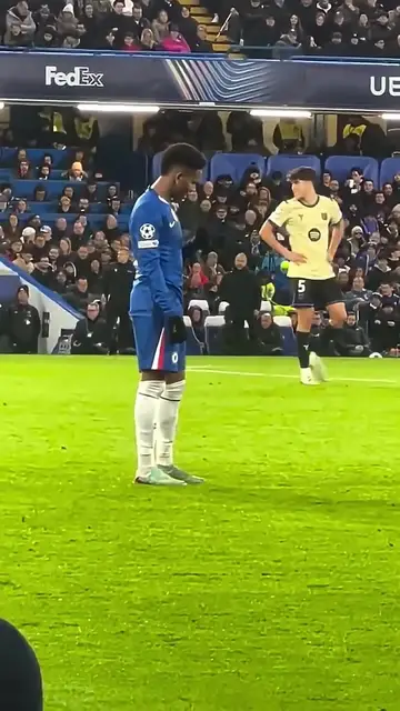 Video thumbnail for Estêvão Willian muy respetuoso con los jugadores del Barça 😮