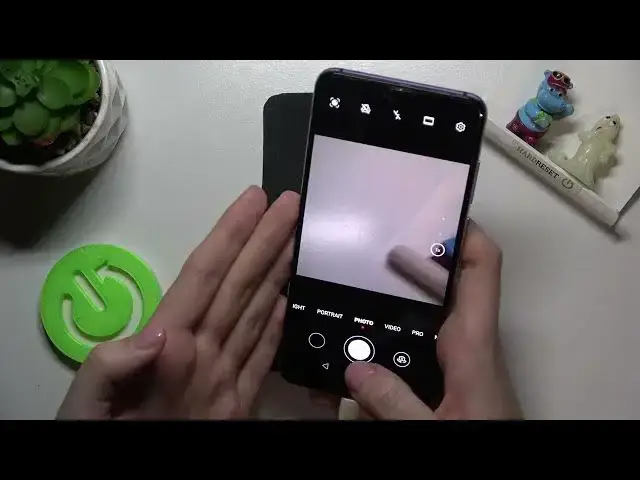 'Video thumbnail for How to Change Photo Resolution on HUAWEI P20 Pro Camera'