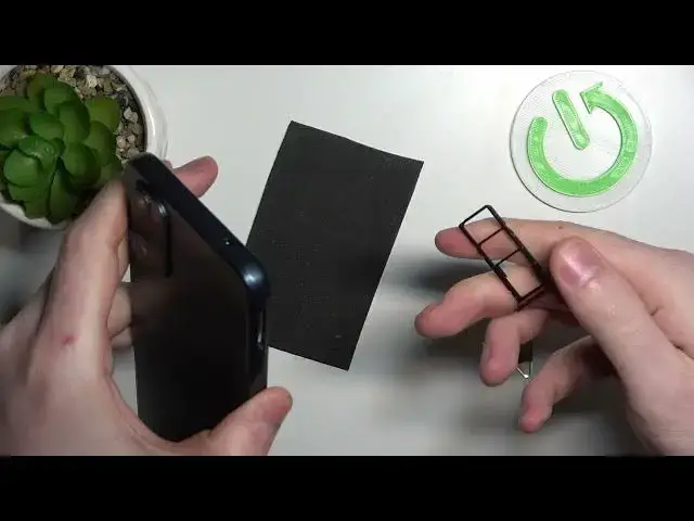 'Video thumbnail for Does MOTOROLA Moto E32s have Dual Sim Card? - Dual SIM Slot'