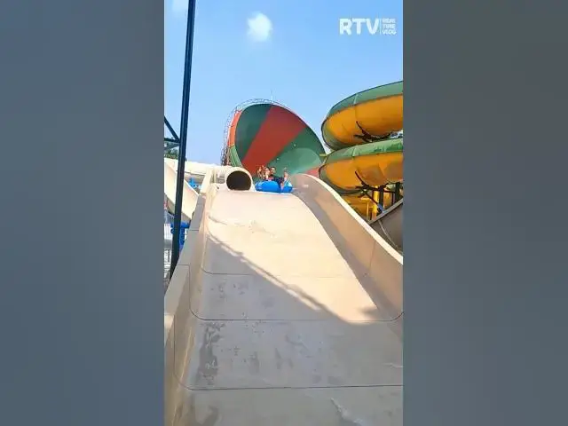 Video thumbnail for ZUMBA LOOP 😂 WATER SLIDE #shorts #waterpark #trending