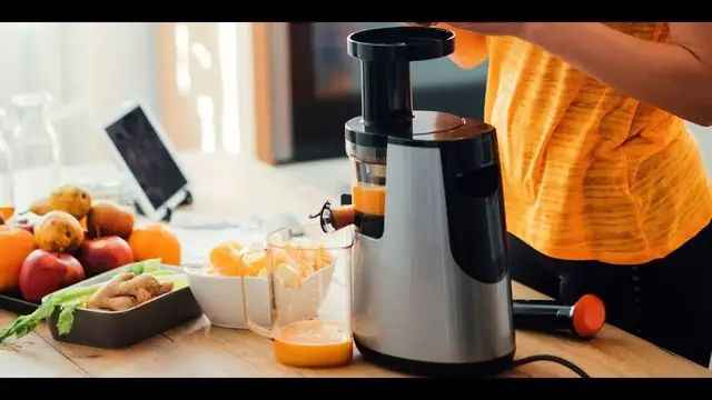 Video thumbnail for Is Cold Press Juicing Good For You? Superb 3 Reasons That You Should Know