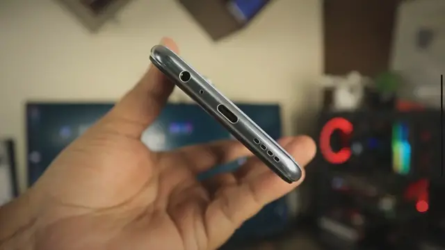 Video thumbnail for Huawei vs Oppo | Which Smartphone Brand Is Better?