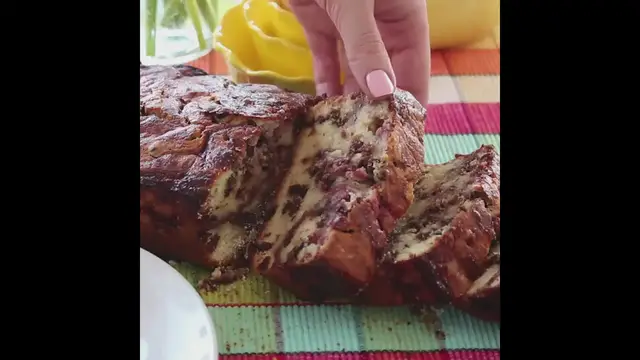 Video thumbnail for Raspberry Swirl Poundcake