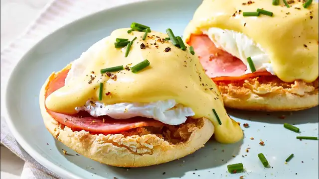 Video thumbnail for Eggs Benedict Recipe