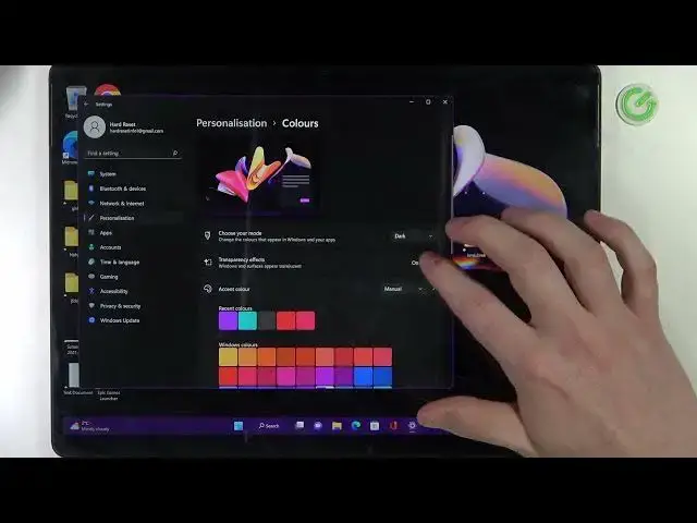 Video thumbnail for Microsoft Surface Pro X - How To Customize Style