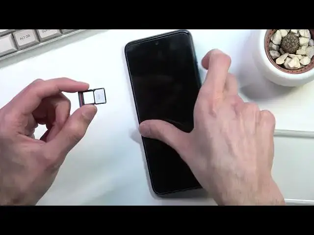 'Video thumbnail for How to Insert Nano SIM and Micro SD Card into MOTOROLA G71 5G - SIM and SD Card Slots'