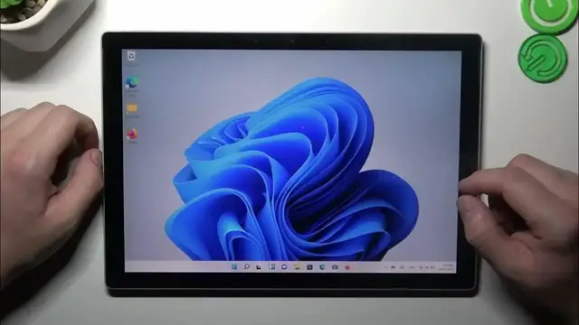 Video thumbnail for Does MICROSOFT Surface Pro 7+ have Slow Motion?