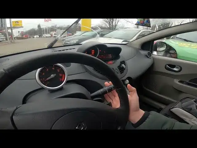 'Video thumbnail for How to Use Front Sprinklers in Renault Twingo II ( 2007 - 2014 )'