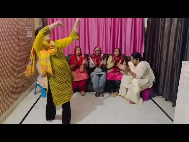 Video thumbnail for मरी री मेरी मां मरी, मेरी पसली मे दर्द,# यू ट्यूब पर  पहली बार# Happy lokgeet#हरयाणवी खाटू भजन