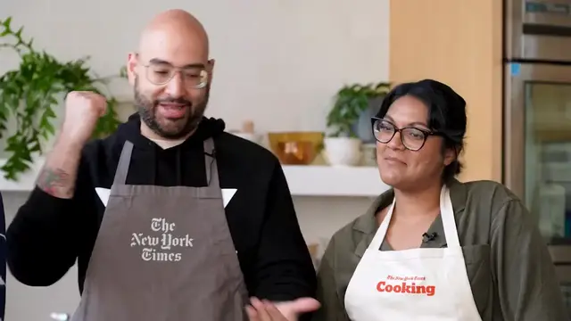 'Video thumbnail for 'Home Alone' Gingerbread House (With Pranks!); Gingerbread Showdown 2022 ¦ NYT Cooking (720p 24fps)'