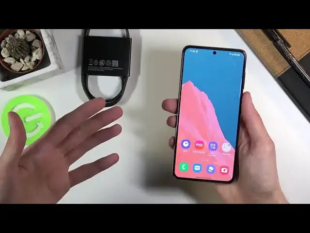 Video thumbnail for SAMSUNG Galaxy S21+ UNBOXING