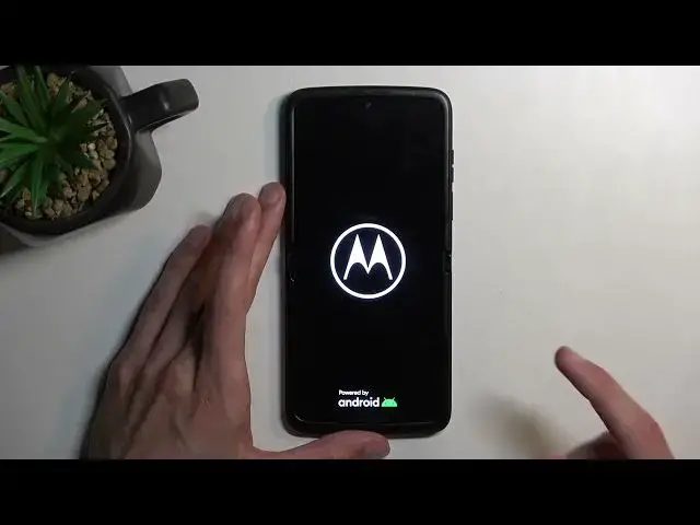 Video thumbnail for MOTOROLA Razr 2022 - How To Enter Recovery Mode
