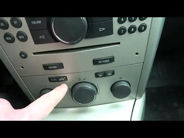 'Video thumbnail for How to Turn Internal Airflow Circulation On or Off in Opel Astra H GTC (2004 -2014)'