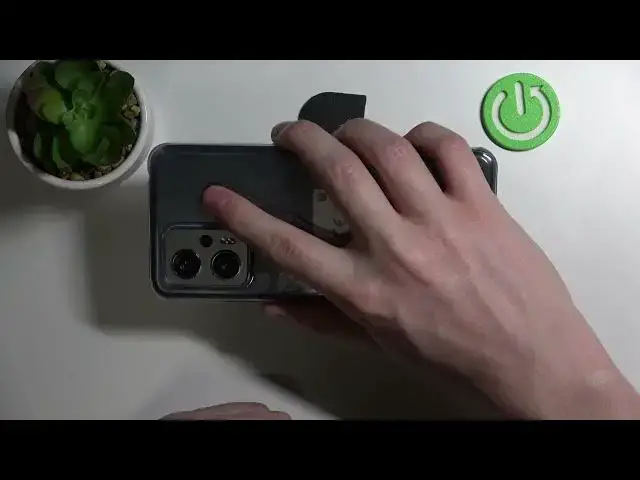 Video thumbnail for Hand Size Comparison – POCO X4 GT