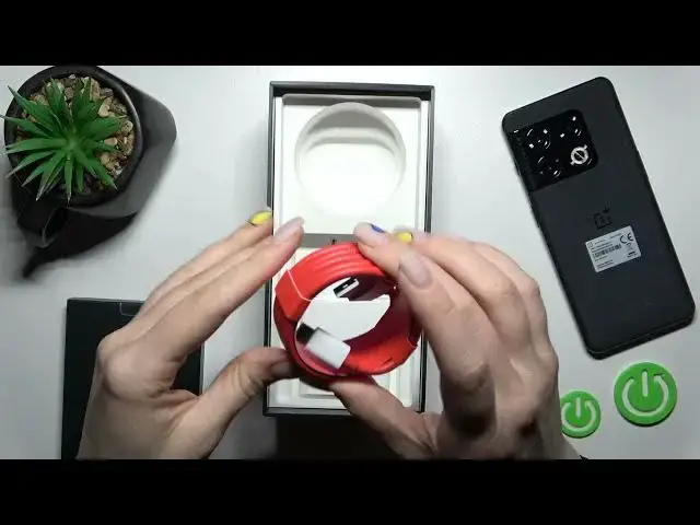 'Video thumbnail for OnePlus 10 Pro - Does It Come With Usb Cable'