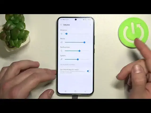'Video thumbnail for How to Change Volume Keys Control on SAMSUNG Galaxy S22+'